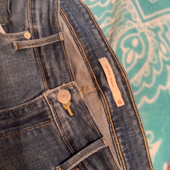 Levi’s mid rise skinny jean size 12 ❤️ - Picture 3 of 4